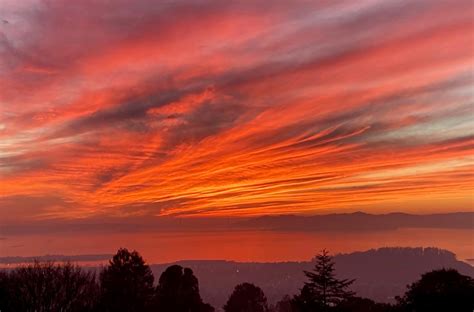 The Bay Area is seeing spectacular sunsets. Here’s why