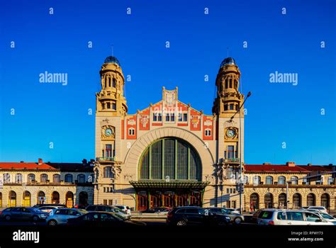 Hlavni Nadrazi, main train station, Prague, Czech Republic, Europe ...