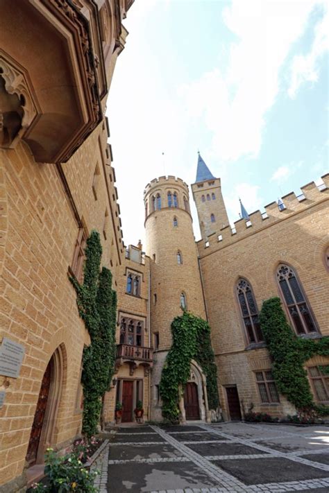 A trip to Hohenzollern Castle - Foxy Folksy