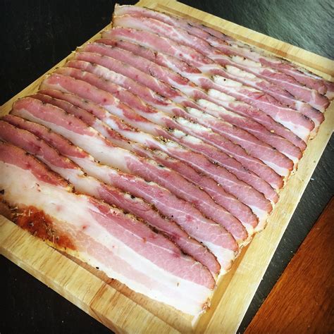 Homemade Fennel - Black Pepper Applewood Smoked Bacon : r/Bacon