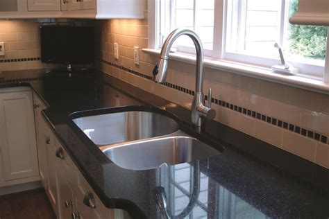 Homeeideas.com | Backsplash for white cabinets, Black pearl granite, Black granite countertops