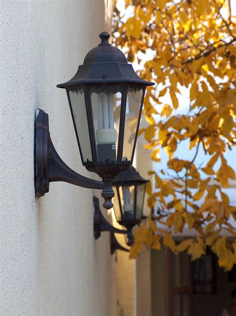 Old-fashioned Lighting at Home: Antique Outdoor Lighting Fixtures