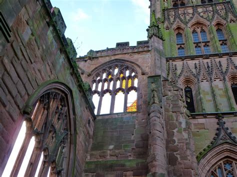 Today Around Coventry: Coventry Cathedral Ruins - Golden Glass