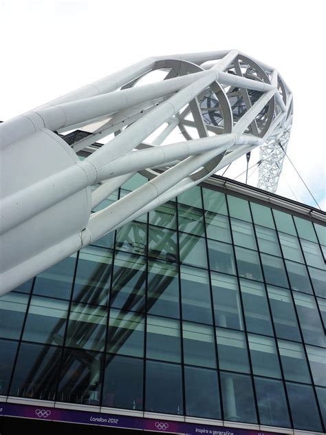 Wembley Stadium Arch by ggeudraco on deviantART