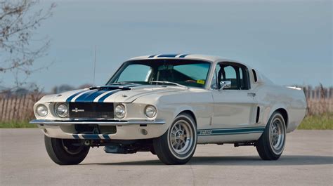 El Mustang más caro de todos los tiempos es este Shelby GT500 Super Snake de 1967 vendido por 2. ...