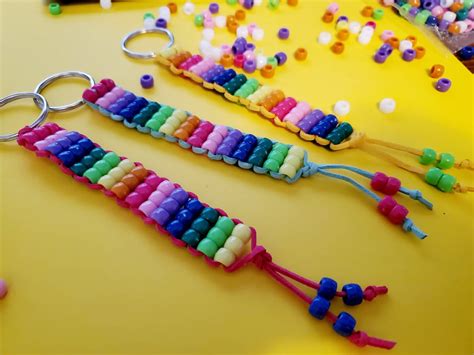 How To Make Rainbow Pony Bead Keychains - TenGemsDIY.com