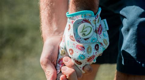 Why are Funny Golf Gloves Becoming More Popular? – Gimmie Golf Co.