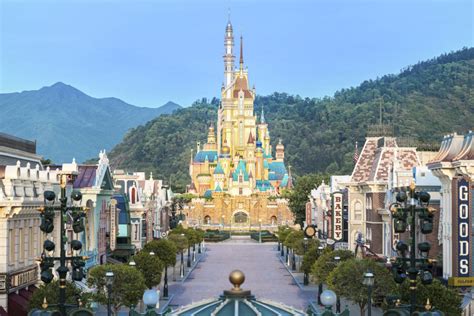 Only 44% of Funds Earmarked for Expansion of Hong Kong Disneyland Spent ...