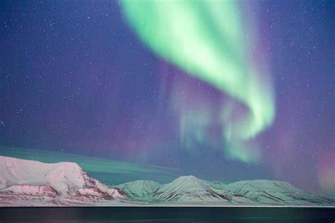 Svalbard Northern Lights Guide: How to See Them (+ Tips!)