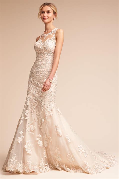 Nouveau Gown in Bride | BHLDN | Wedding dresses uk, Anthropologie ...