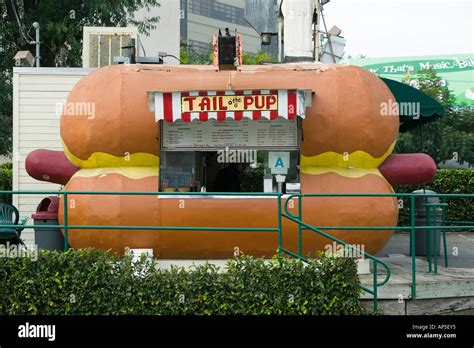 USA, California, Los Angeles, Beverly Hills: Tail of the Pup, Famous Hot Dog Stand (NPR Stock ...