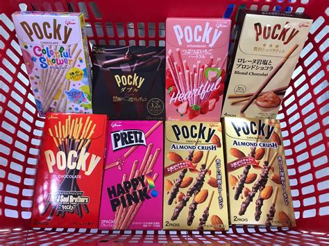 15 Snacks to Bring Home from Japan | ViaHero | Japan snacks, Japanese ...