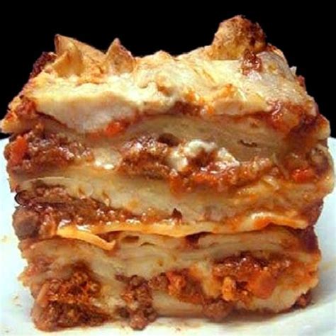 Lasagna Bolognese with Bechamel Sauce