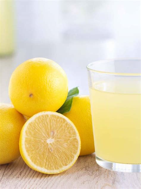 Does lemon juice go bad? Signs of Spoilage + Storage Tips