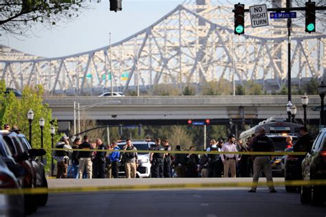 Louisville bank shooting leaves 5 dead and at least 8 wounded