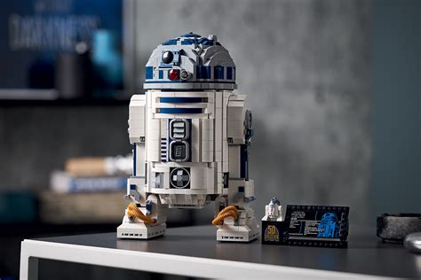 LEGO's New Star Wars R2-D2 Lets You Build The Galaxy's Most Lovable Droid