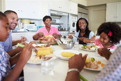 13 Ways To Make Dinner More Fun For Everyone | Family dinner, Family dinner table, Food sharing