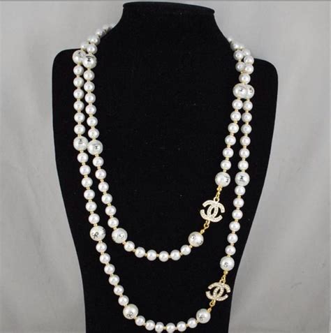 Chanel pearl necklace | Chanel pearl necklace, Chanel jewelry, Beautiful jewelry