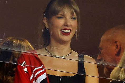 Taylor Swift Wears Chiefs Jacket and Mini Skirt at Travis Kelce's Game | Photos