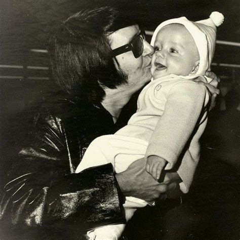 Roy Orbison with son Roy Jr. 1971--- | Roy orbison, Beautiful voice ...