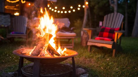 How to light a fire: our step-by-step guide | Advnture