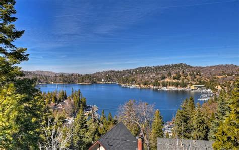 Quintessential Lake Arrowhead with Jaw Dropping Views! - Go Lake Arrowhead