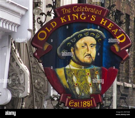 Old kings head pub hi-res stock photography and images - Alamy