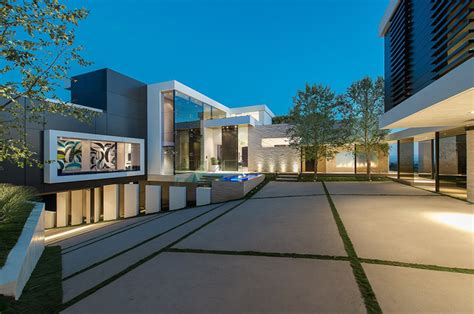 If It's Hip, It's Here (Archives): PART ONE: Modern Mansion With Wrap Around Pool and Glass ...