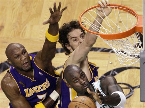 2008 NBA Finals: Game 2 - Photo 7 - CBS News