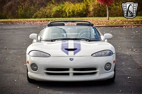 Would you pay $270k for this monstrous 1996 Dodge Viper limo? - Driven ...