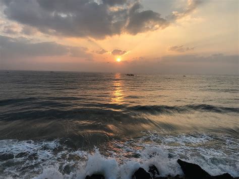 “Beautiful Sunrise, Promenade Beach, Pondicherry, India” : Spine