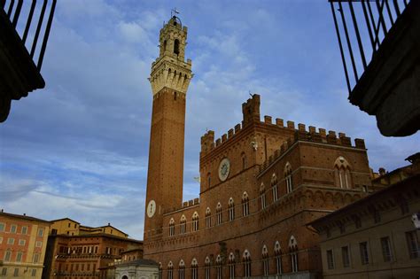 L'agenda di Siena News - Torna l'Ora della Terra, luci spente in Piazza del Campo - Siena News