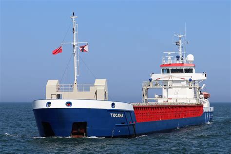 Cargo vessel Tucana of Heerhugowaard, Holland | Tucana arriv… | Flickr