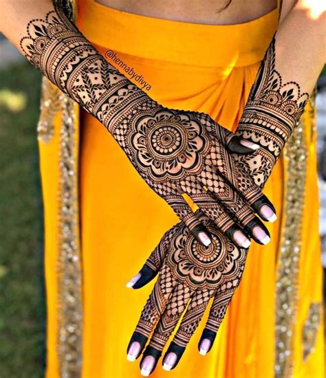 Shopzters on Instagram: “Gorgeous mehendi art by @hennabydivya! 💛 . . Book your vendors wi ...