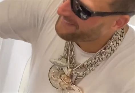 Kirk Cousins’ superstitious chain-wearing on Vikings…