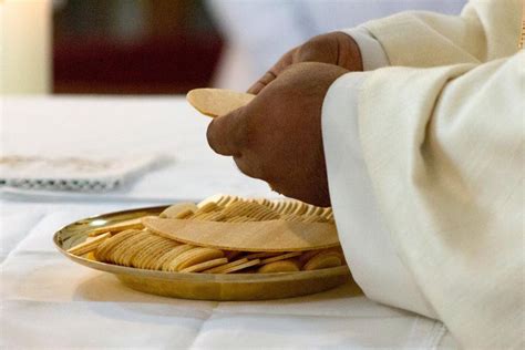 Catholic Funeral Etiquette: Basic Guide To A Catholic Funeral