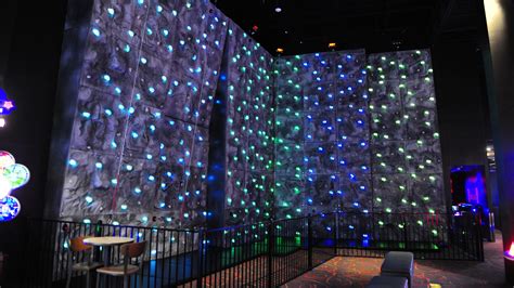 Indoor Rock Climbing near me | Rock Climbing Wall Dallas