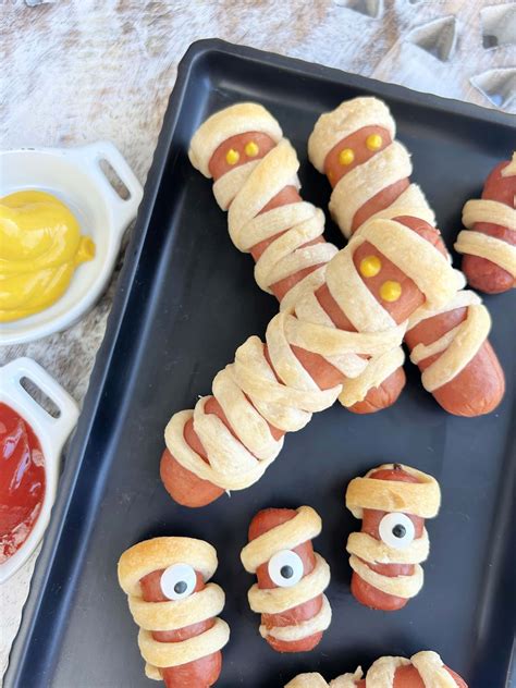 Mummy Dogs Recipe for Halloween - Lauren's Latest