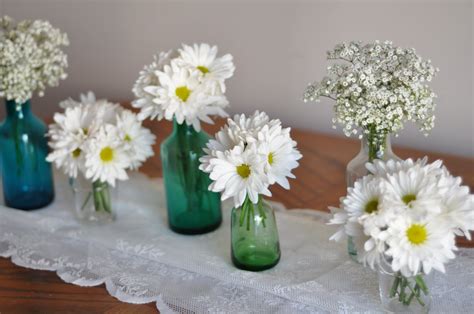 Beautiful & Bright: Simple Centerpieces Ideas