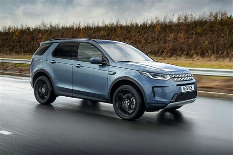 Land Rover Discovery Sport PHEV plug-in hybrid revealed | carwow