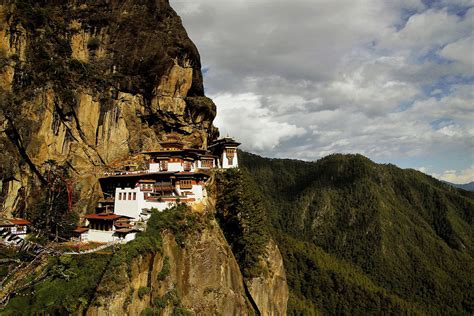 Visit Taktsang Monastery: Bhutan's Most Iconic Monastery That's ...