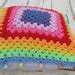 rabotilnica na harmonijata: Rainbow crochet granny square pillow cover