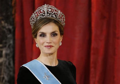 La reina Letizia estrena corona