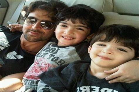 Hrithik Roshan Age, Wife Name, Biography, Hairstyle Name, Height