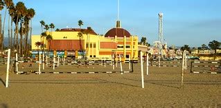 Santa Cruz beach, volleyball courts and Boardwalk | Ali Eminov | Flickr