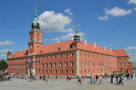 10 Top Tourist Attractions in Warsaw (with Map & Photos) - Touropia