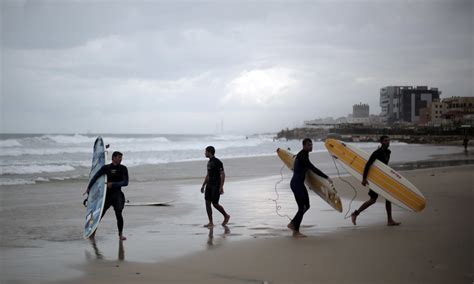 Surf's up...in Gaza? - World - DAWN.COM