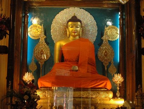 The Buddha and the Mahabodhi Temple Bodhgaya, Bihar, 2500 years old India