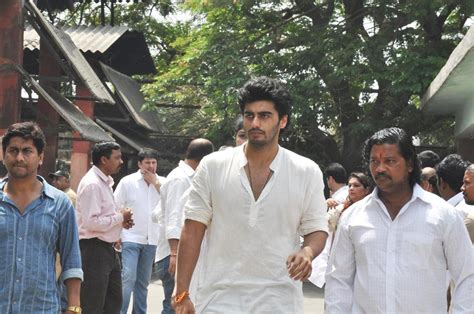 Arjun Kapoor at the funeral ceremony of his mother Mona Kapoor 1 ...