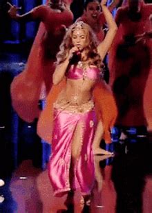 Shakira Dance GIF - Shakira Dance Dancing - Discover & Share GIFs